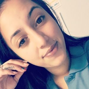 Meet your Posher, Lauren